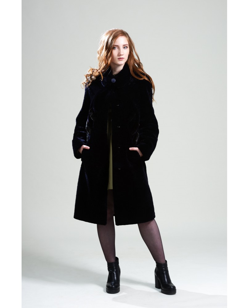 Пальто женское из натурального меха; Модель: M-12-19; Цвет: фиолетовый; Мех: овчина; 