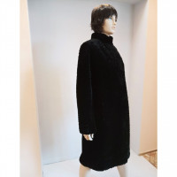 Пальто женское из натурального меха; Модель: M-18-16; Цвет: чёрный; Мех: овчина; 