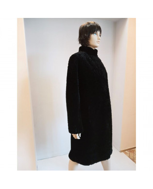 Пальто женское из натурального меха; Модель: M-18-16; Цвет: чёрный; Мех: овчина; 