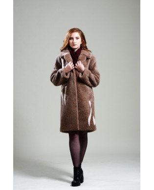 Пальто женское из натурального меха; Модель: M-19-19; Цвет: коричневый; Мех: овчина; 