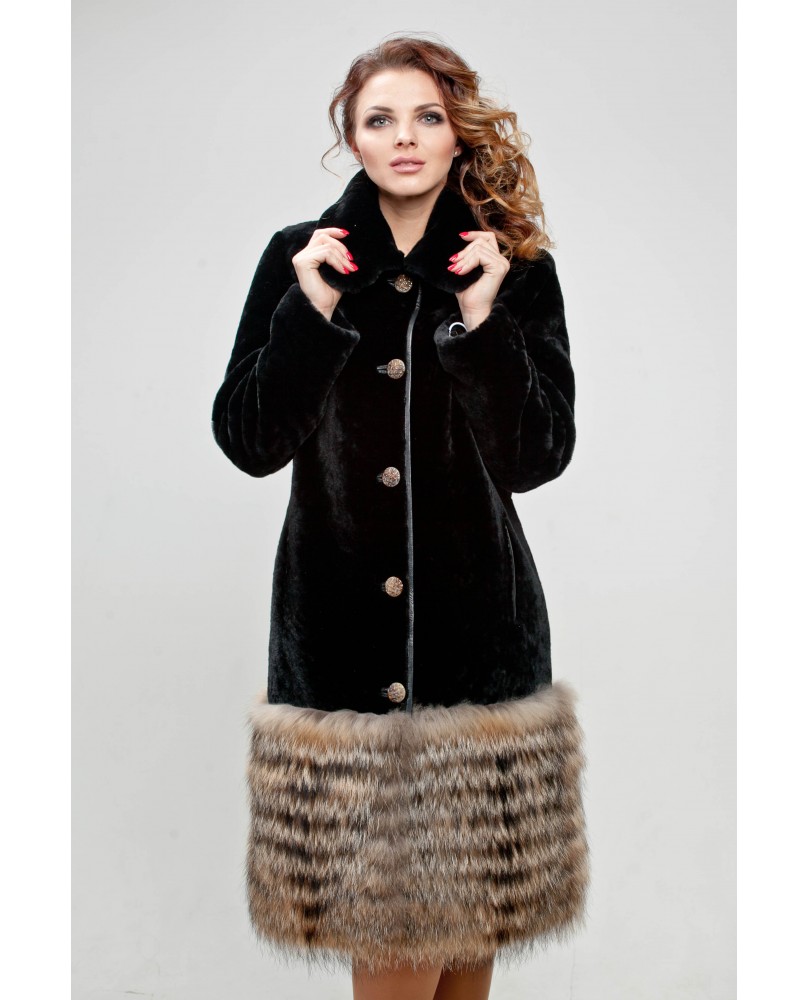 Пальто женское из натурального меха; Модель: M-22-16; Цвет: коричневый; Мех: овчина; 