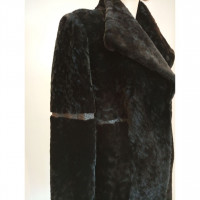 Пальто женское из натурального меха; Модель: M-01-17; Цвет: коричневый; Мех: овчина; 